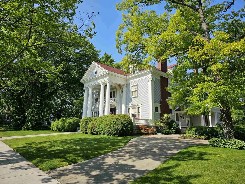 230 Wellington, TraverseCityCity_GrandTraverse