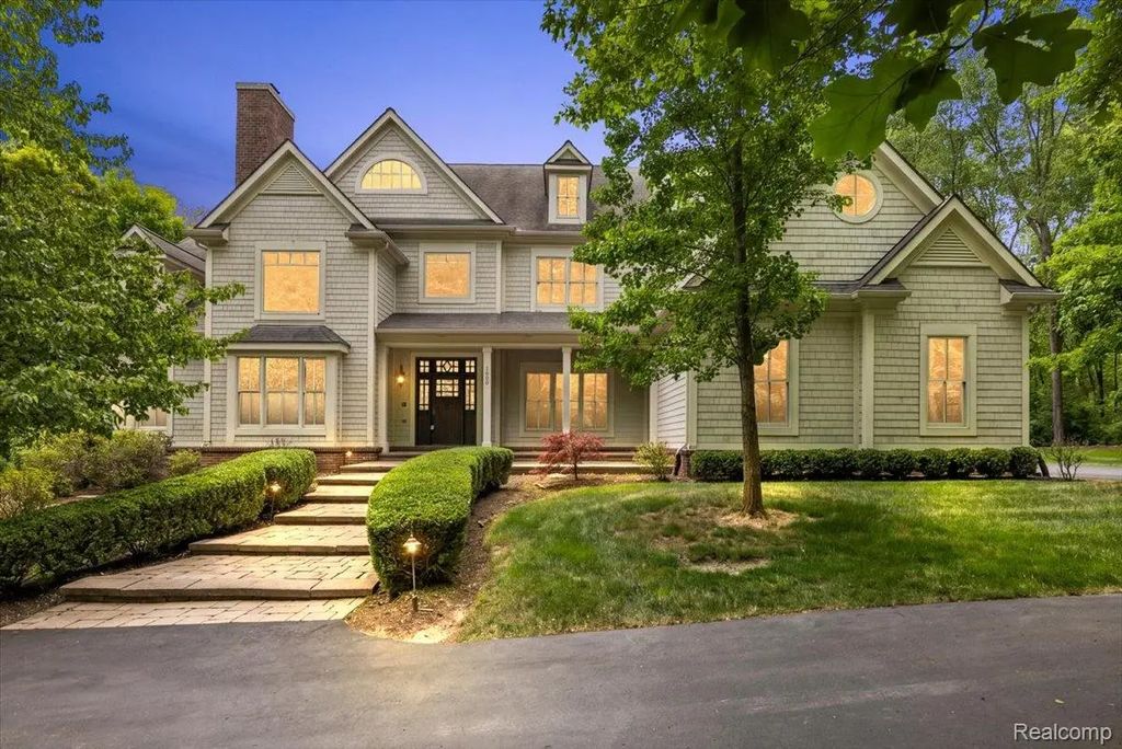 1600 S Hickory Ridge Trail, MilfordCharterTownship_Oakland