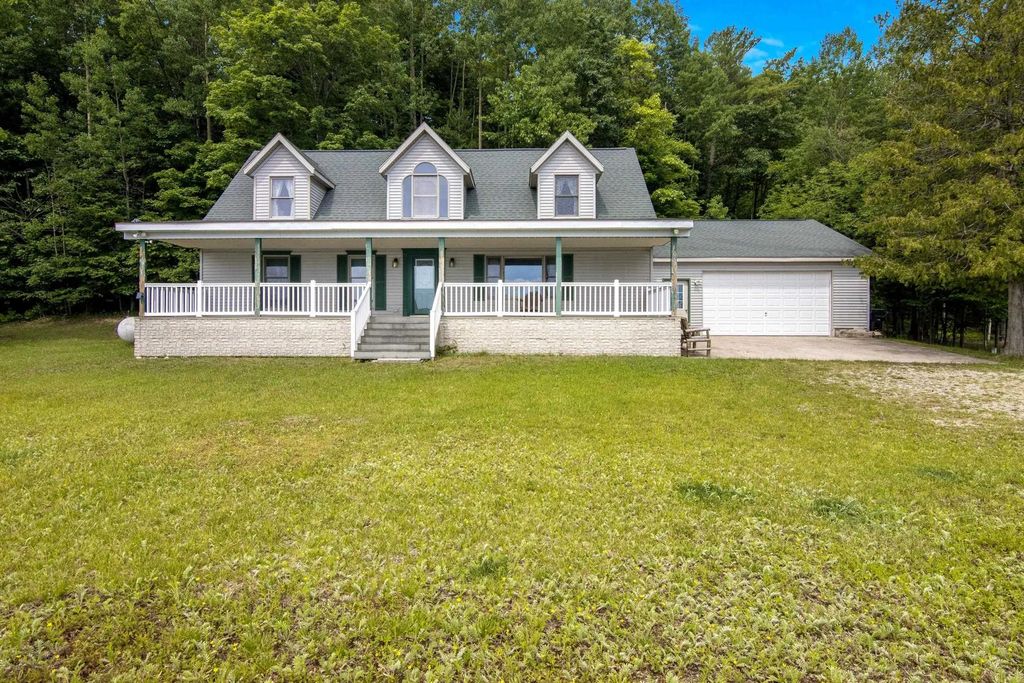 16043 Wagner Road, AlmiraTownship_Benzie