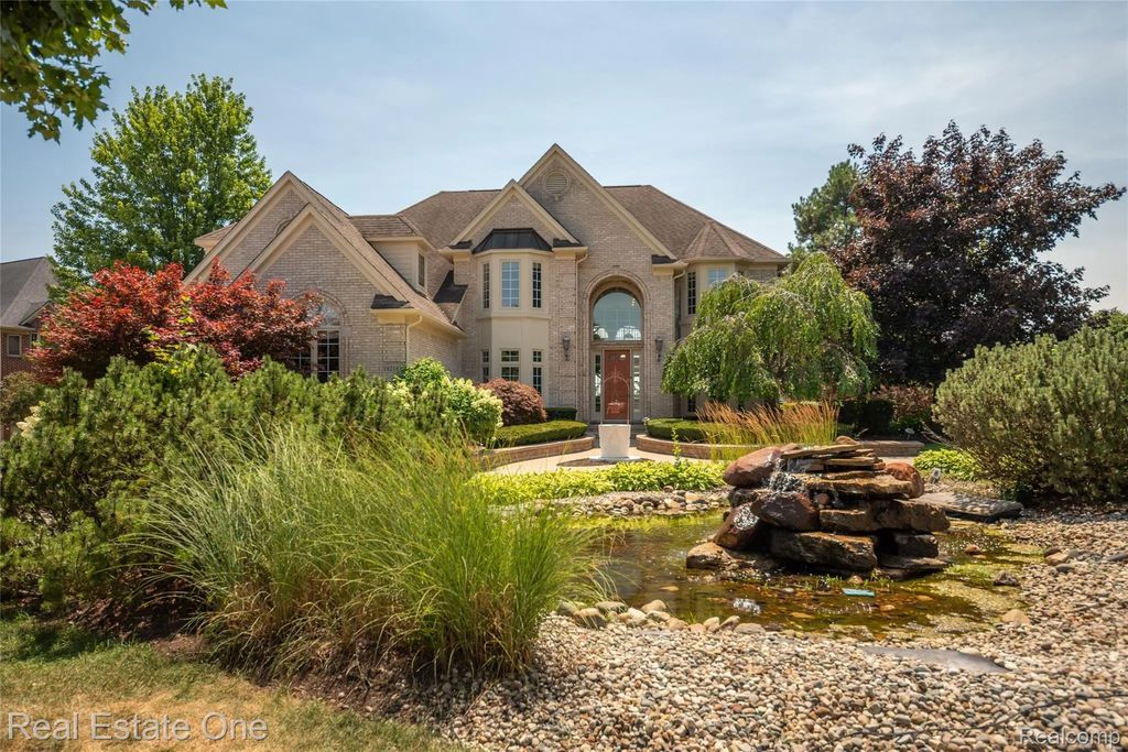 18218 Clairmont Circle E, NorthvilleTownship_Wayne