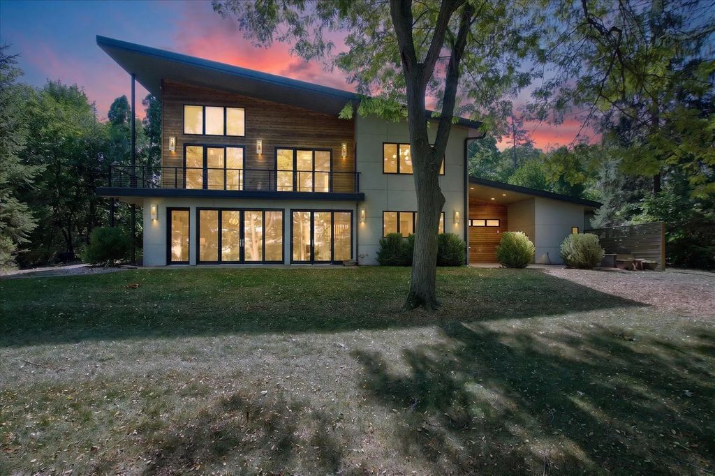 4061 Thornoaks Drive, AnnArborCharterTownship_Washtenaw