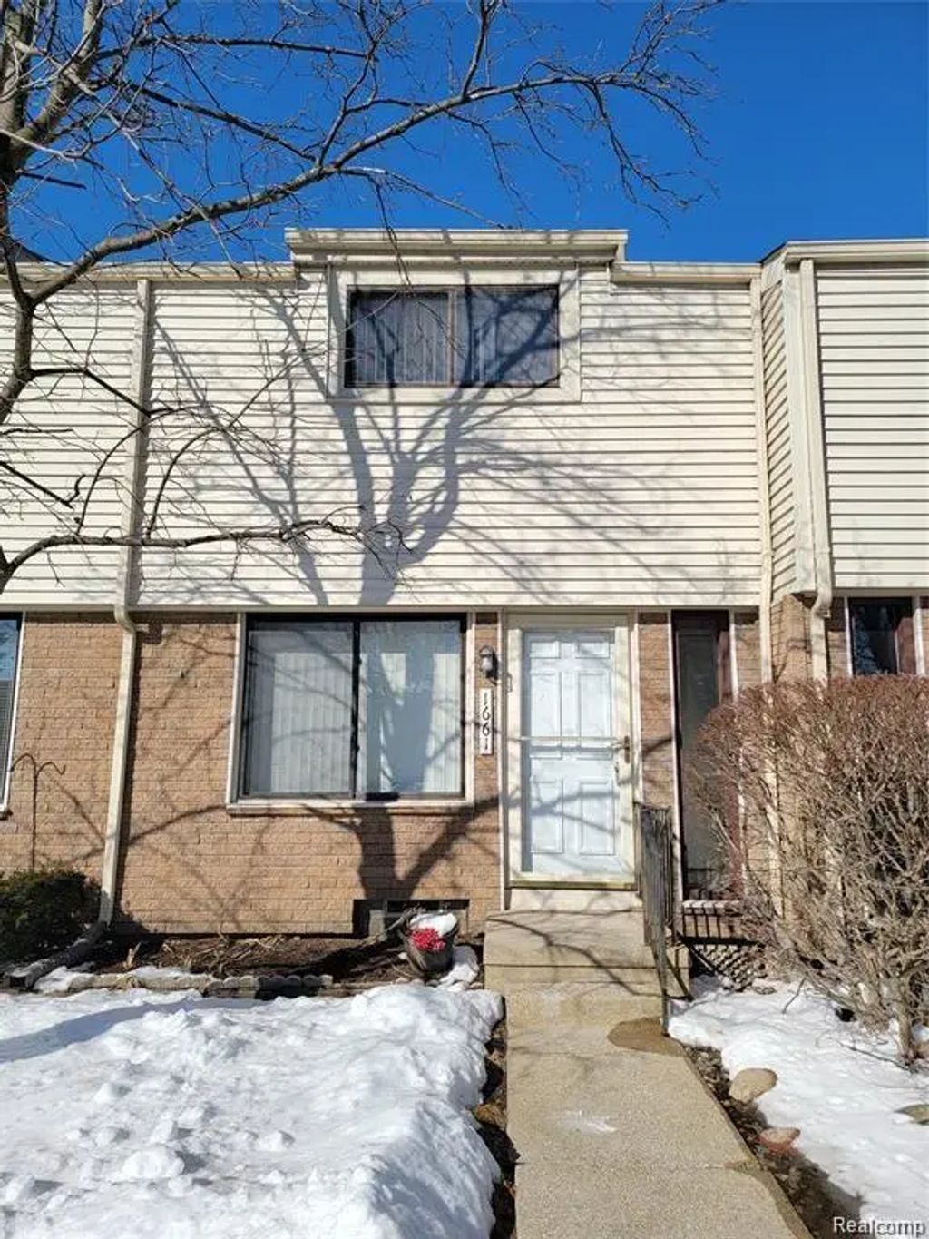 1661 Wimbledon, WalledLakeCity_Oakland