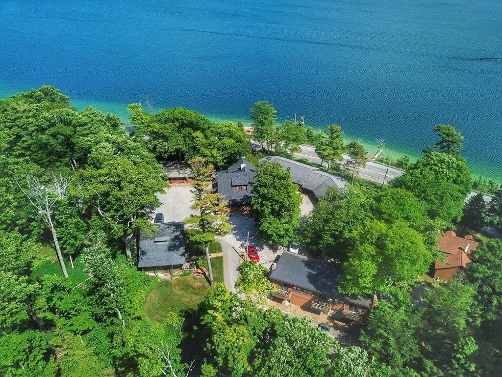 1757 N Manitou Trail, LelandTownship_Leelanau