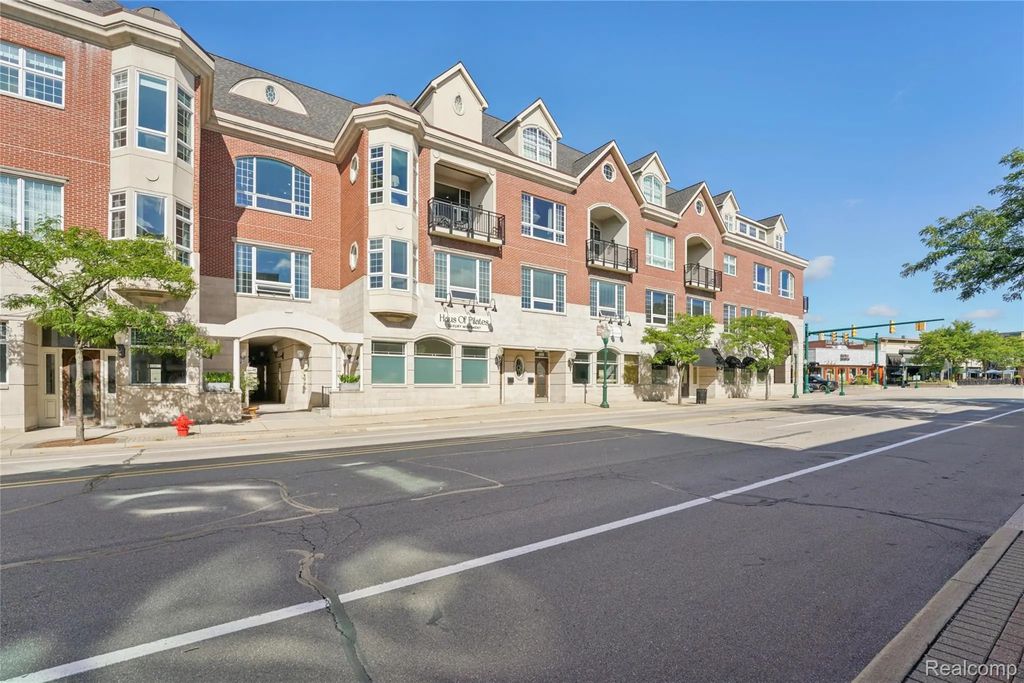 801 W Ann Arbor Trail 306, PlymouthCity_Wayne