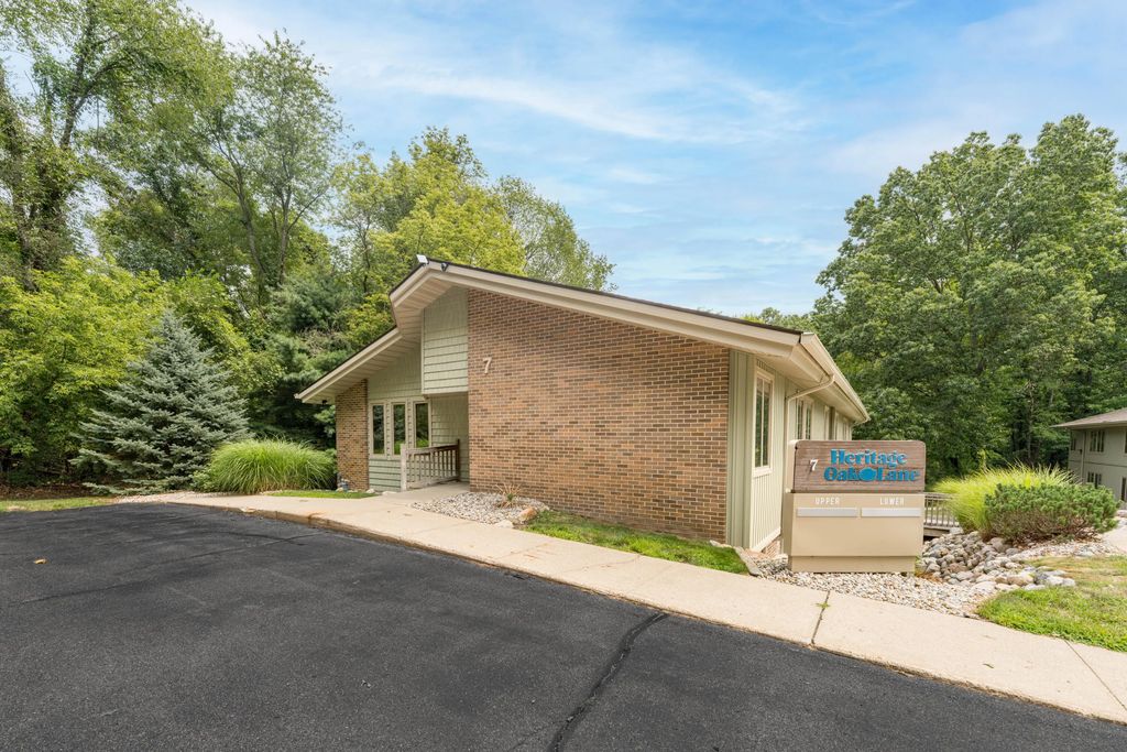 7 & 9 Heritage Oak Lane 3, BattleCreekCity_Calhoun