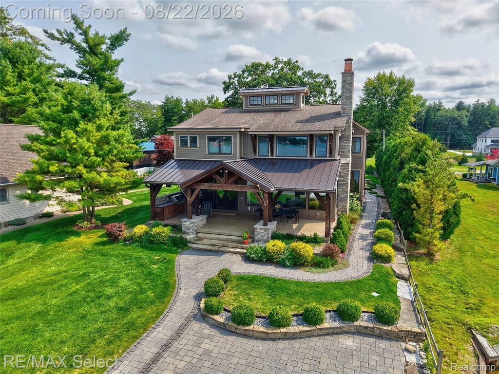 13500 Enid Boulevard, FentonCharterTownship_Genesee