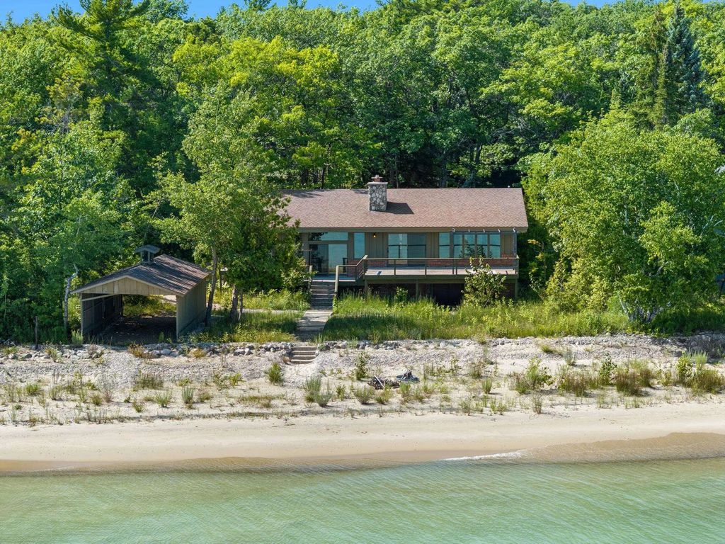 12960 N Forest Beach, LeelanauTownship_Leelanau