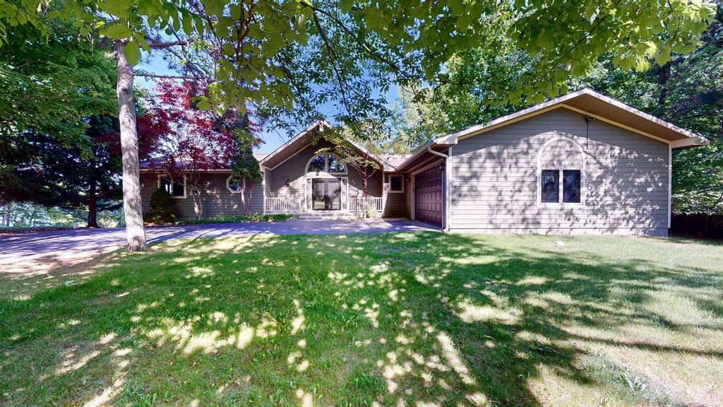 2337 Nw Torch Lake Drive, TorchLakeTownship_Antrim