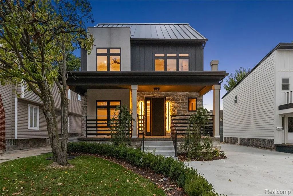 673 E 14 Mile Road, BirminghamCity_Oakland