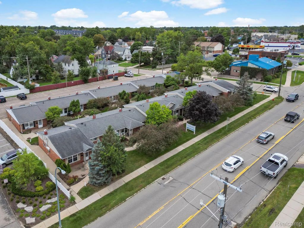 230 Plymouth Road, PlymouthCity_Wayne