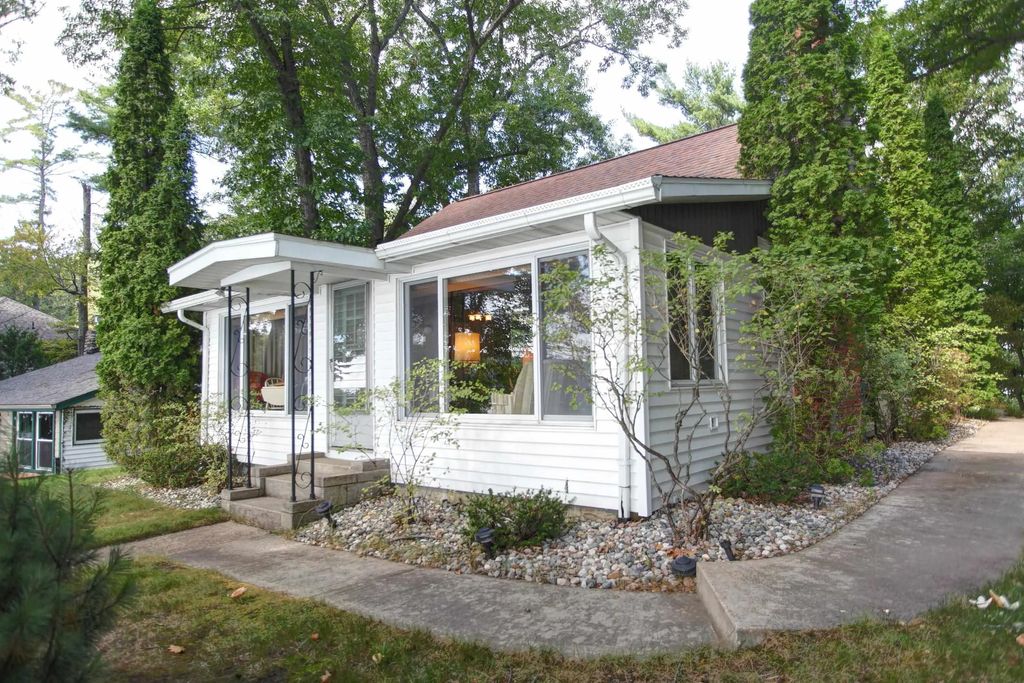 2624 Crescent Shores Drive, LongLakeTownship_GrandTraverse