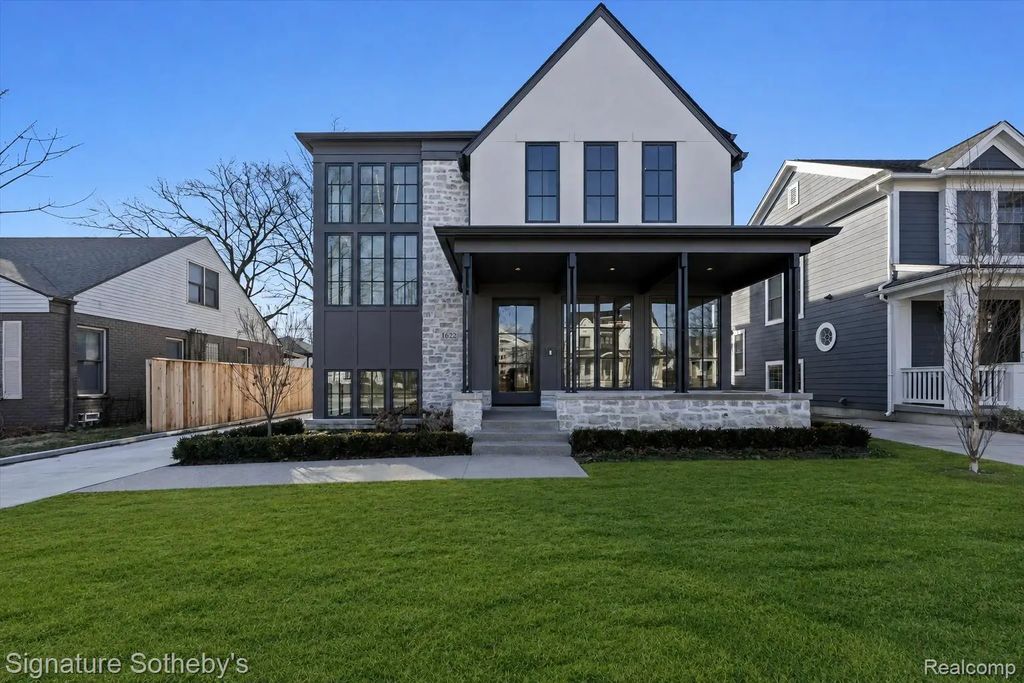 1622 Stanley Boulevard, BirminghamCity_Oakland