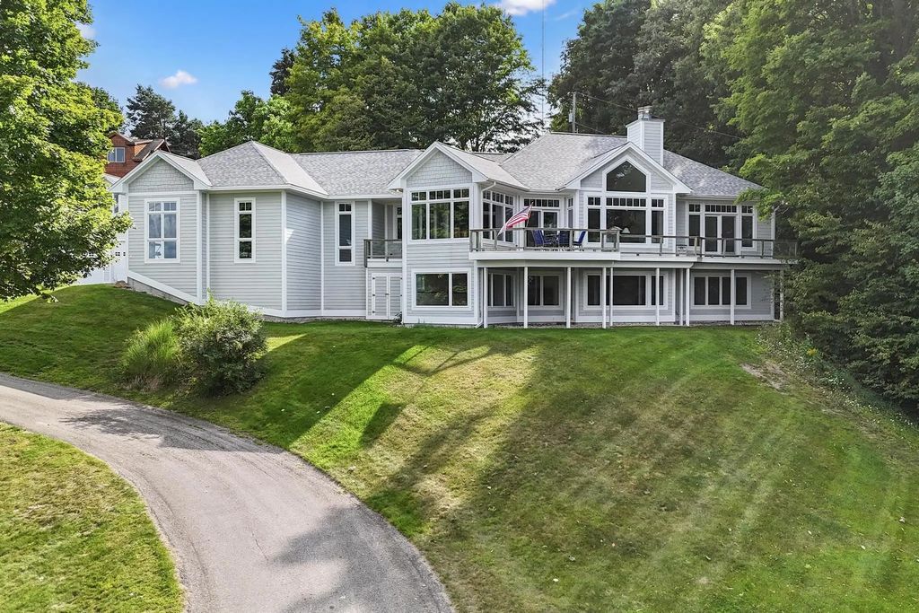 13857 S Windcrest, ElmwoodCharterTownship_Leelanau