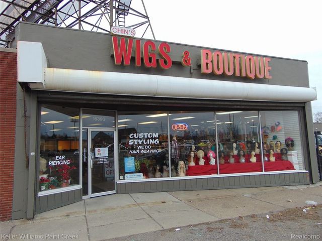 15390 Gratiot Ave, Detroit