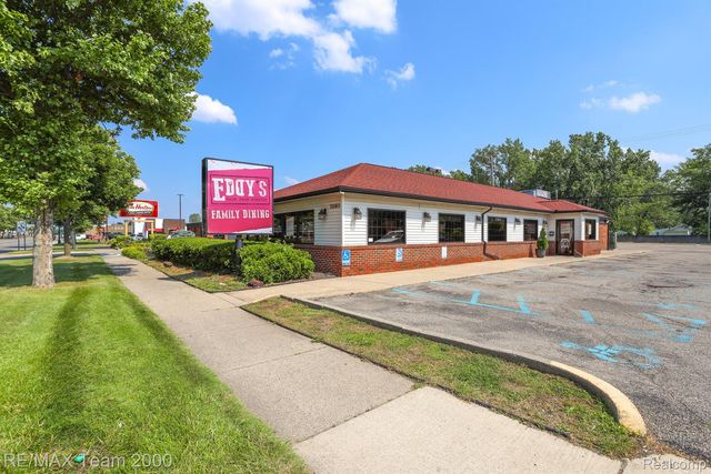 30155 Ford Rd, Garden City