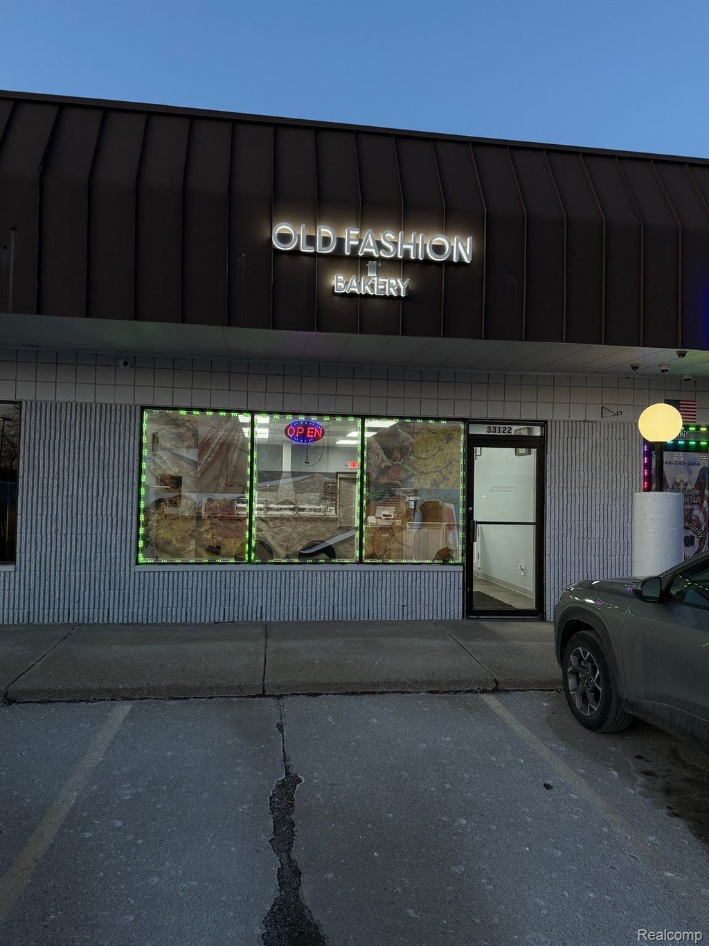 33122  Dequindre Rd, Sterling Heights city