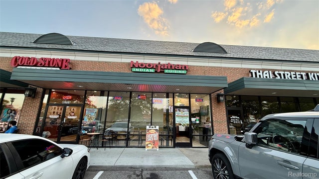 42787 Noorjahan Indian Cuisine Woodward Ave, Bloomfield Hills city