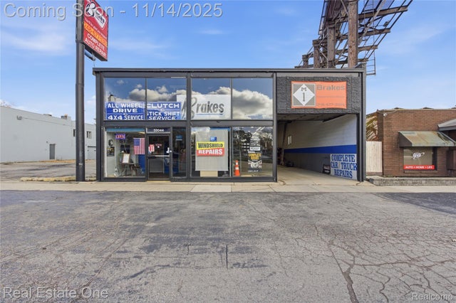 32044 Woodward Avenue, Royal Oak city