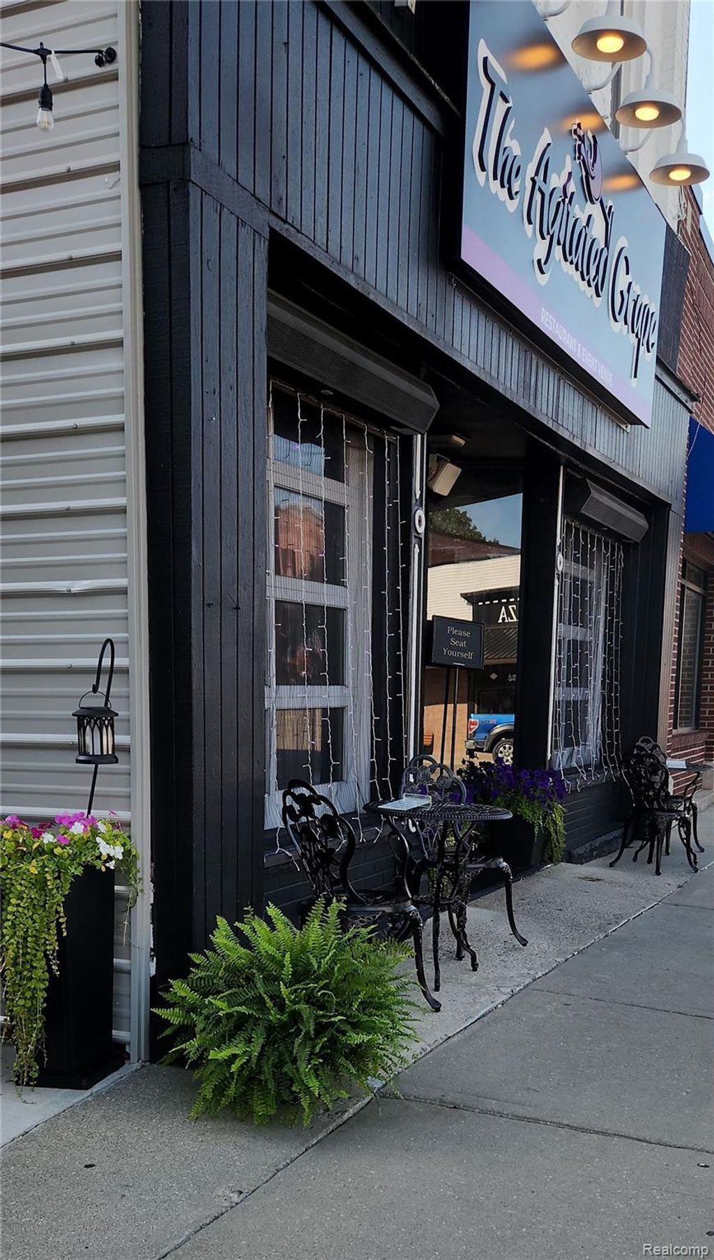 310 N Main Street, Davison city