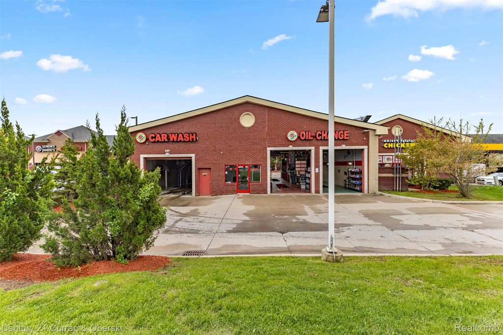 47365 Five Mile Road, Plymouth charter township