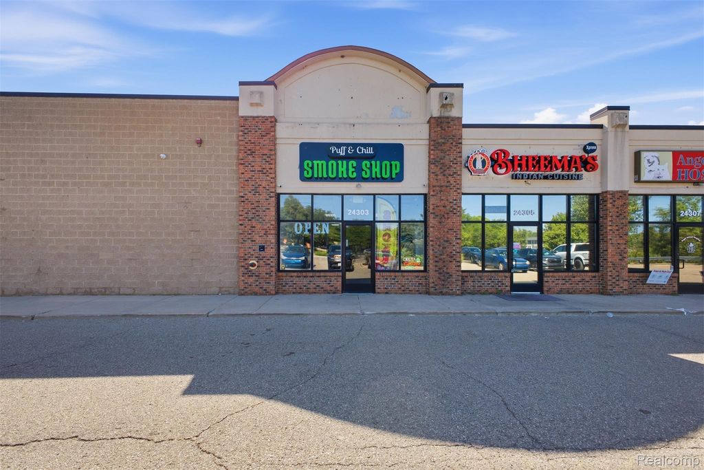 24303 Halsted Road, Farmington city