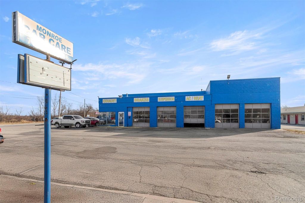15396 S Dixie Highway, Monroe charter township