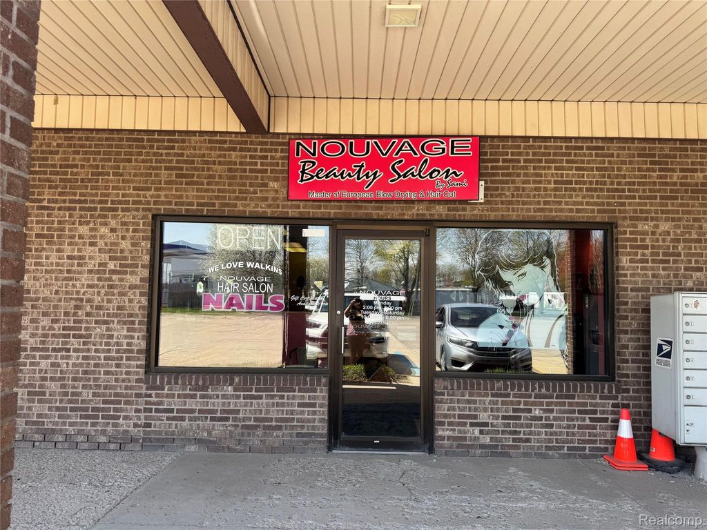 1388 W Bristol Road, Flint charter township