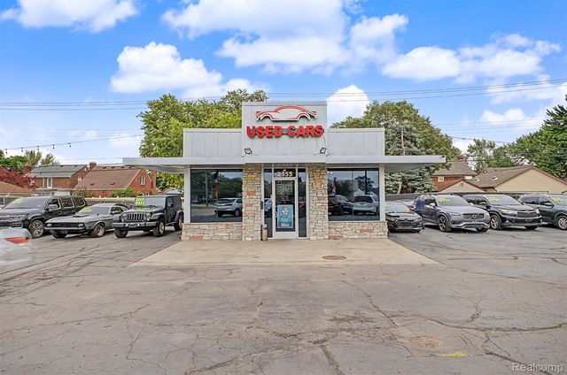 2355 Fort Street, Wyandotte