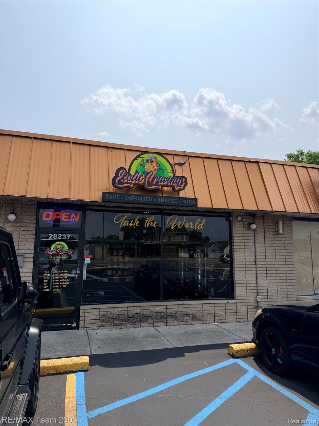 28237 Ford Road, Garden City city