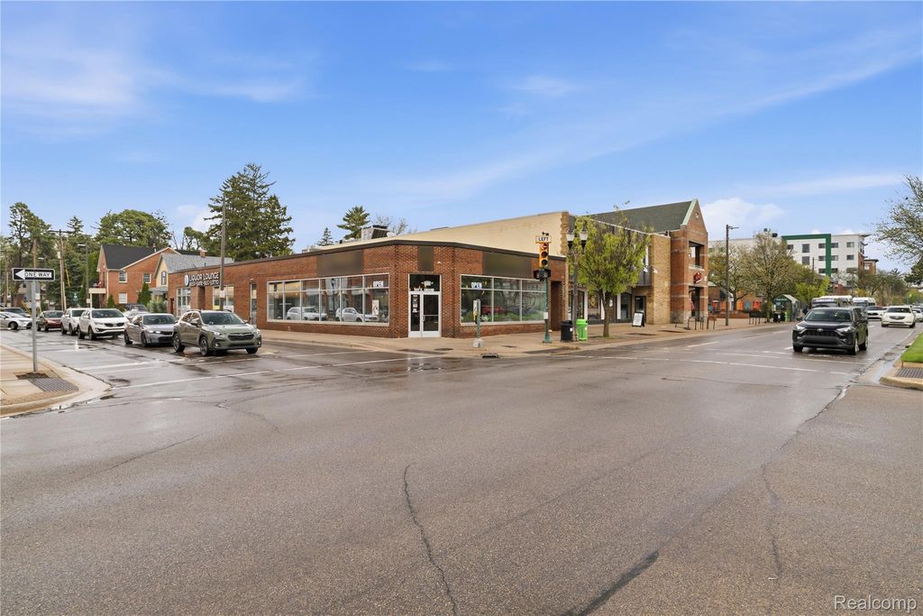 501 E Grand River Avenue, East Lansing city