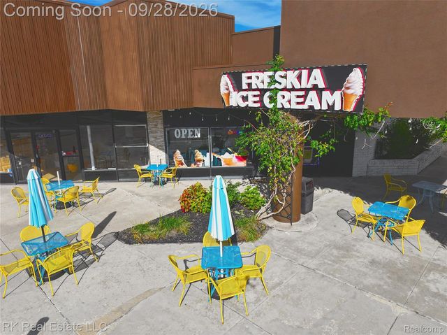 43702 Schoenherr Road, Sterling Heights