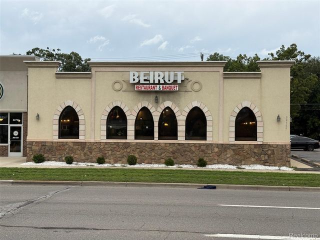 22700 Ford Road, Dearborn Heights