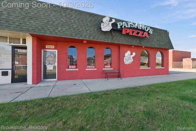 30019 Harper Avenue, St. Clair Shores