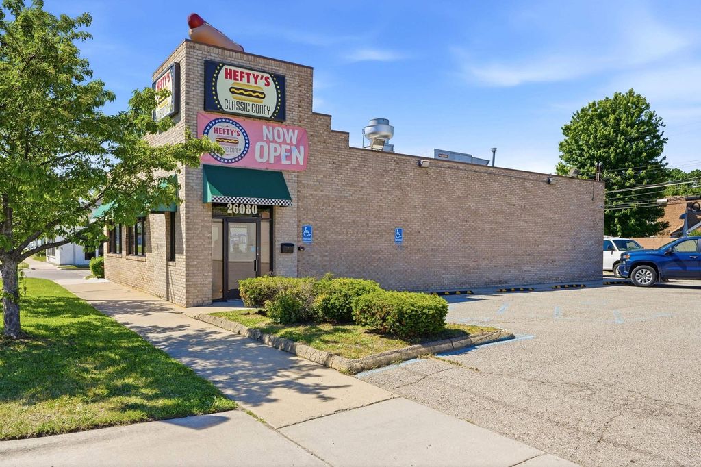 26080 Grand River Ave, Redford charter township