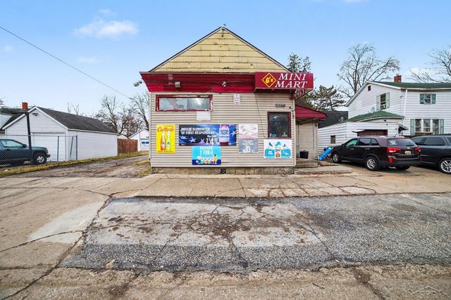 1215 Throop St, Saginaw