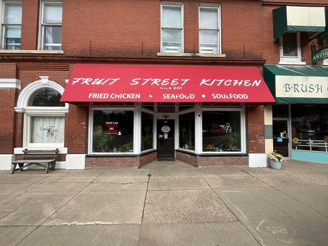 105 N Paw Paw Street, Lawrence