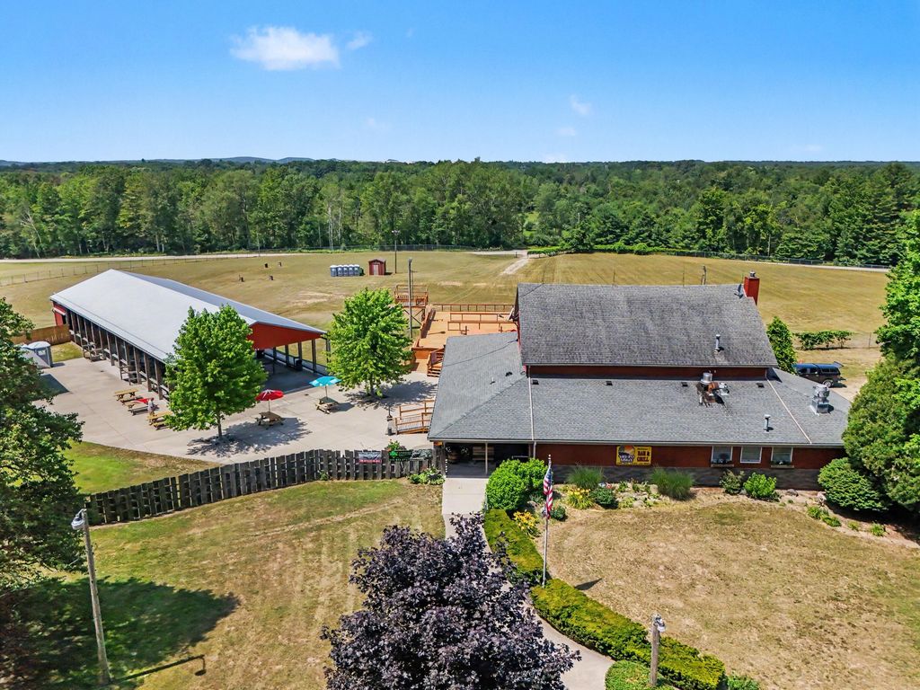 1511 N Wilson Road, Golden township