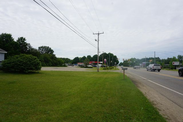 23913 Red Arrow Hwy, Mattawan