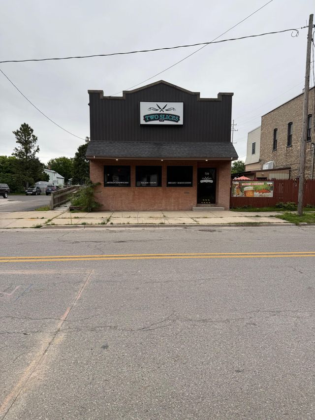 719 Kosciusko Street, Manistee