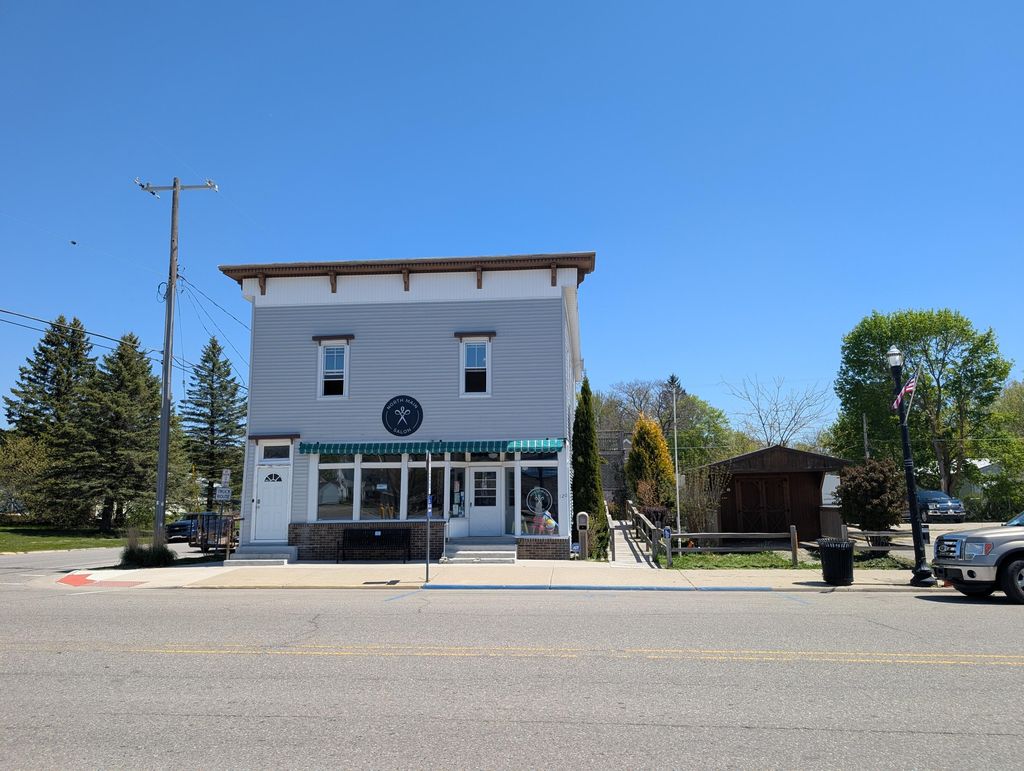 120 Main Street N, Scottville city