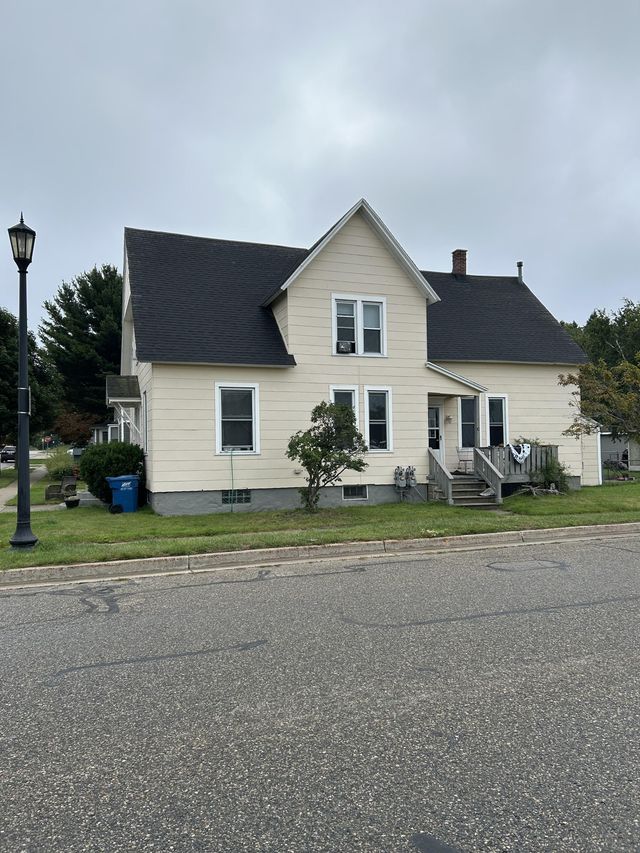 109 W Melendy Street, Ludington
