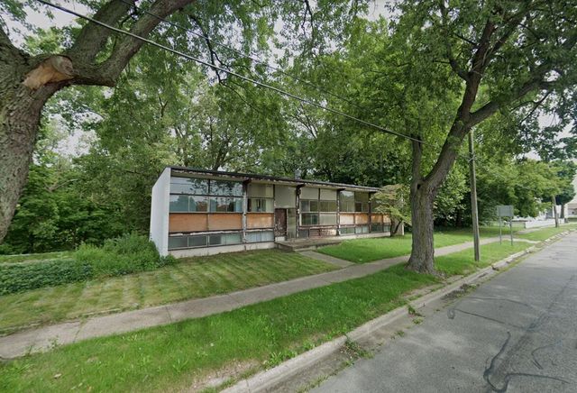 925 Pipestone Street, Benton Harbor