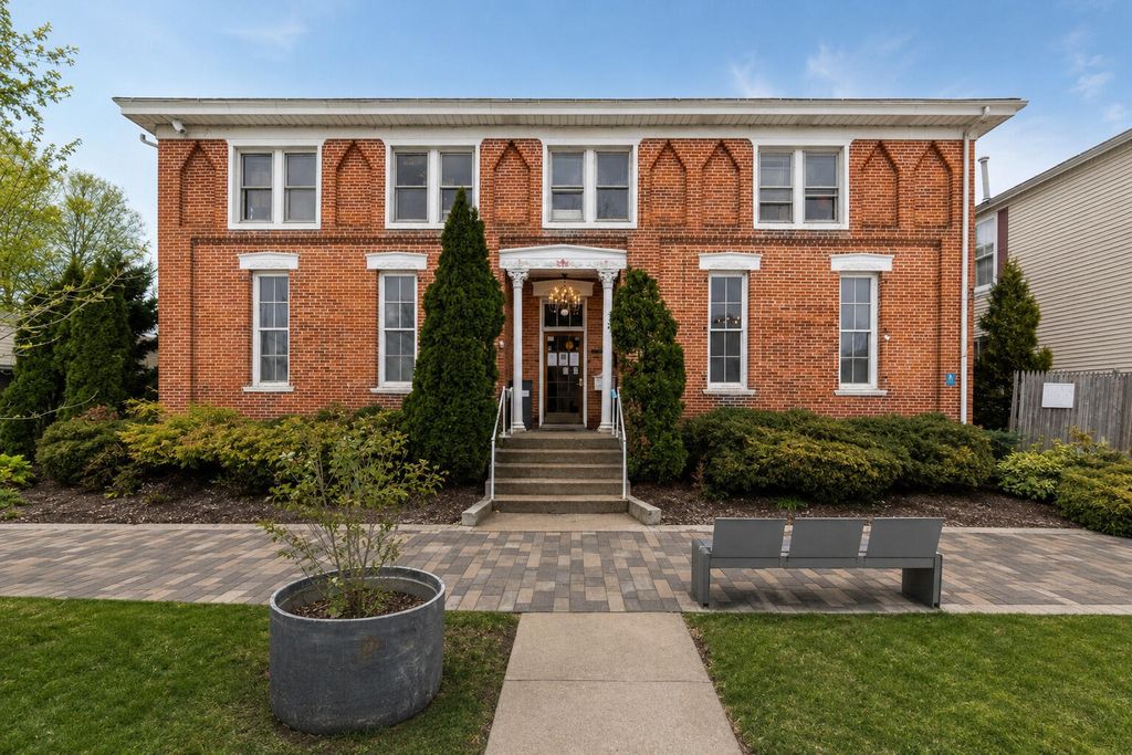 105 N Broadway Street, Cassopolis village