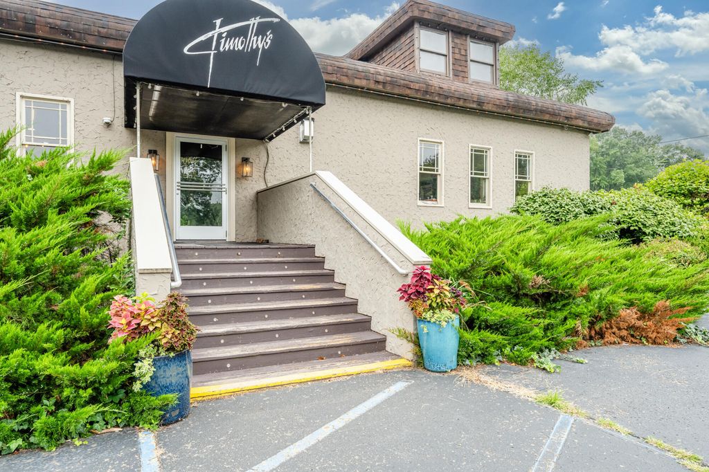 16409 Red Arrow Highway, New Buffalo township
