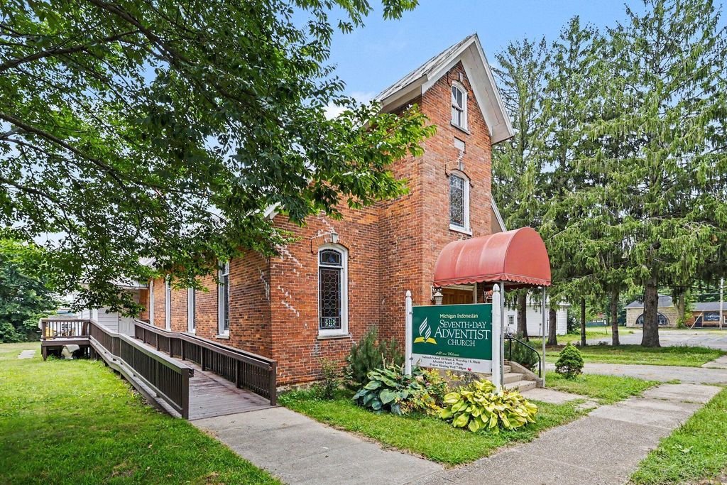 9 W Shepard Street W, Hartford city