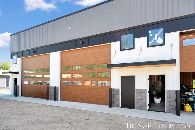 1500 Kooiman Avenue Unit: 9, Grand Haven