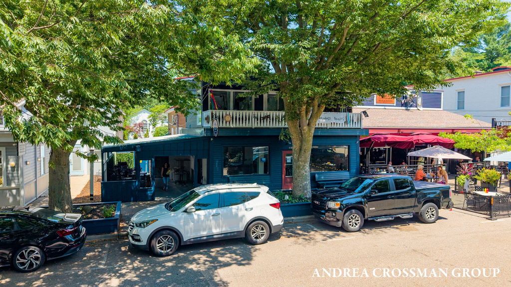 118 Hoffman Street, Saugatuck city