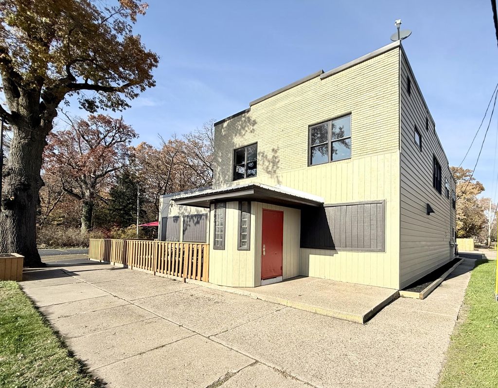 1308 W Sherman Boulevard, Muskegon city