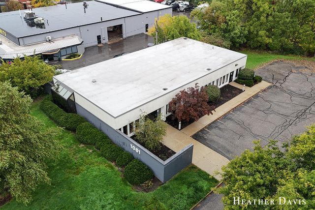 1061 Washington Avenue, Holland