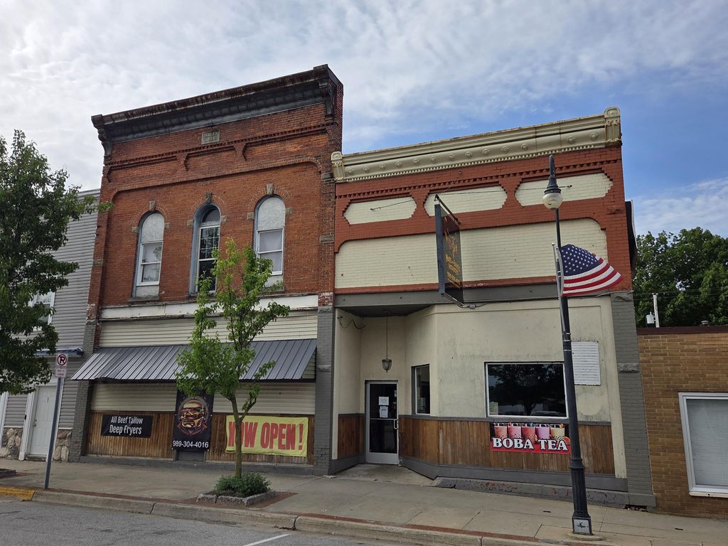526 E Main Street, Edmore village
